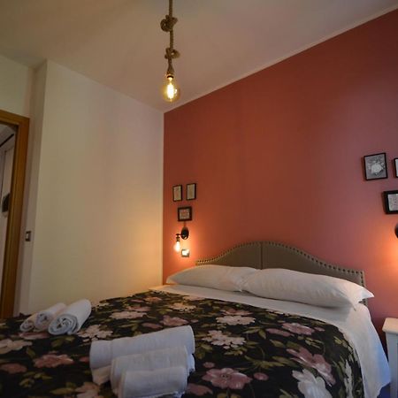 Varennahouse Lory Apt Esterno foto